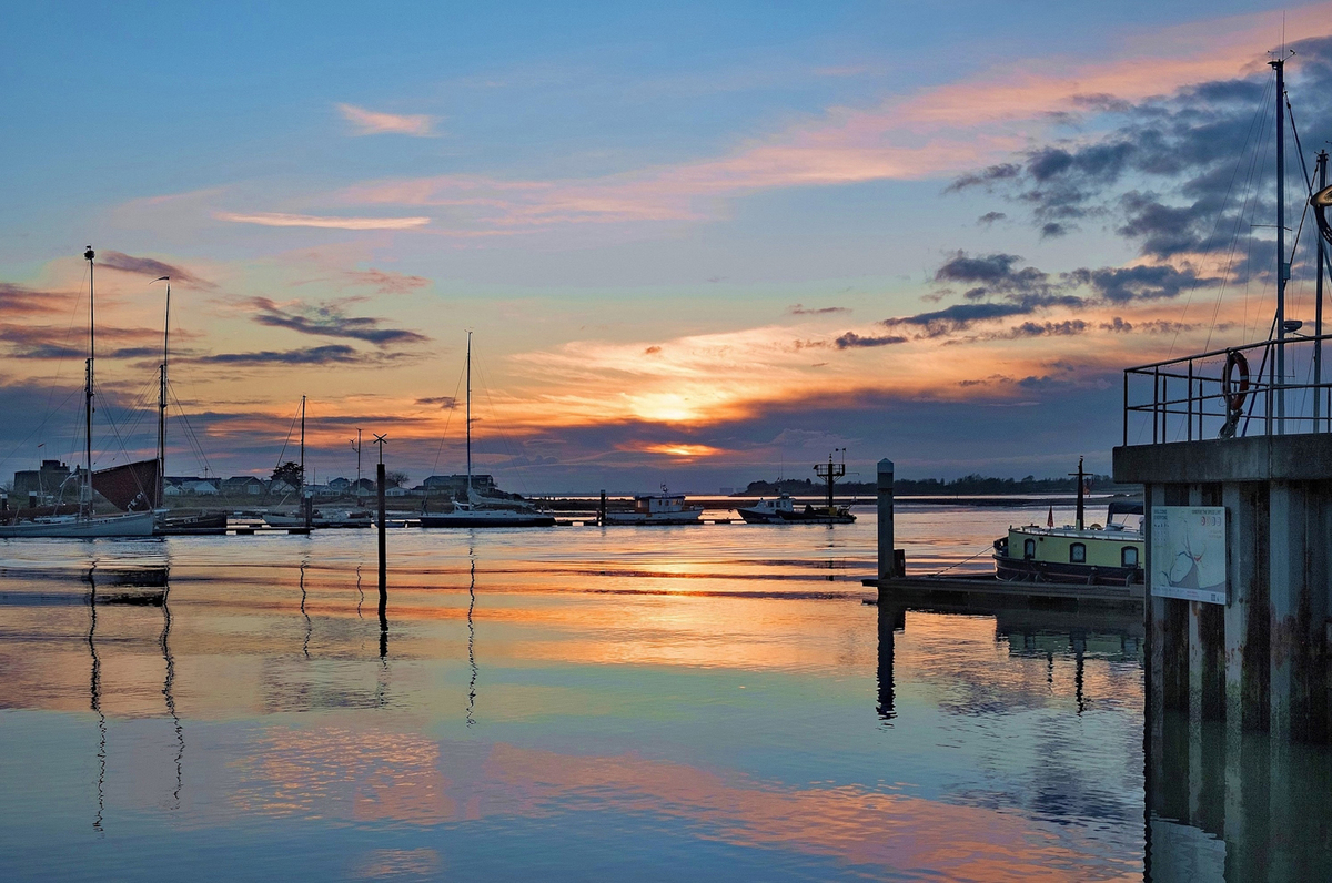 Sunset, Brightlingsea - Alan Moran